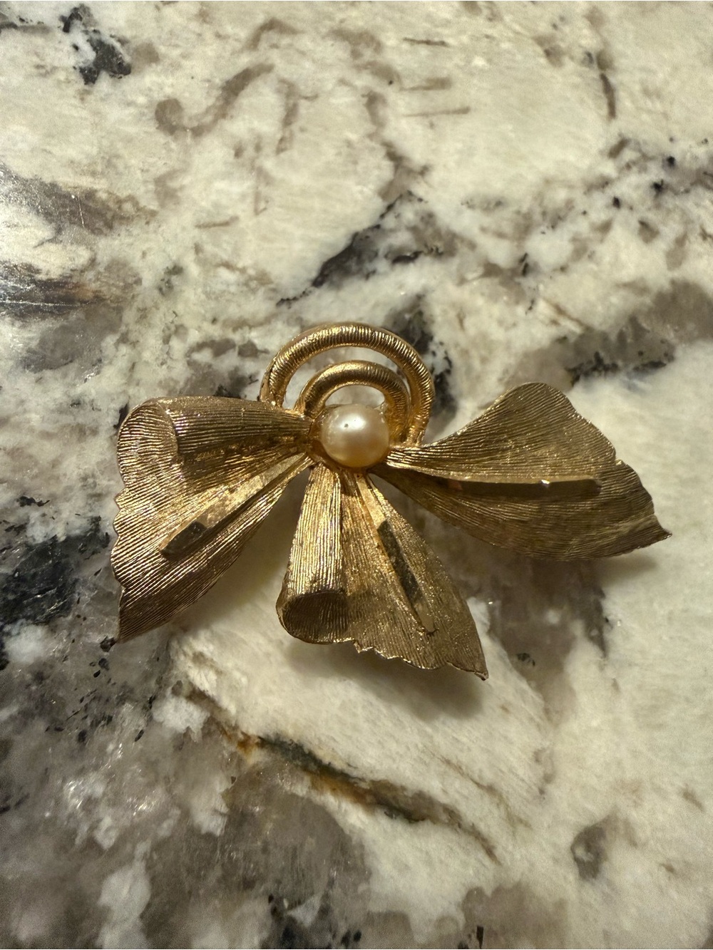 Vintage BSK Gold Tone Bow Pearl Accent Brooch - Elegant Women’s Jewelry